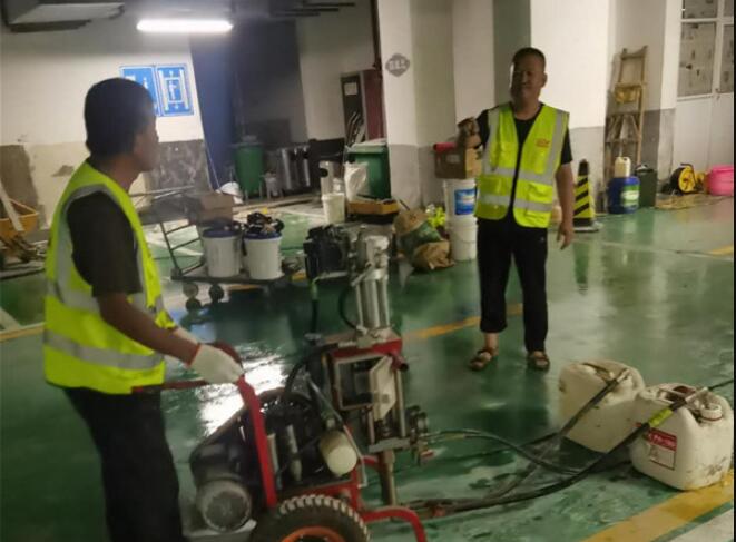 地下室底板泉眼堵漏(底板泉眼冒水维修方案)