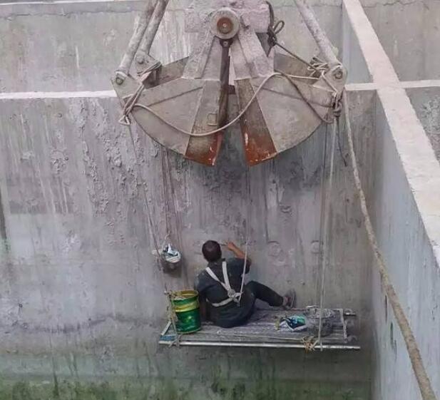 大型水池漏水如何处理