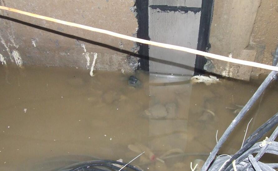 中国移动郑州分公司地下管廊堵漏工程