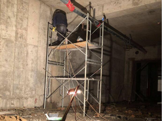 地下室頂板裂縫滲漏原因分析