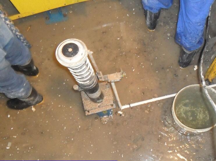 电梯井渗漏水堵漏,电梯井道漏水怎么办