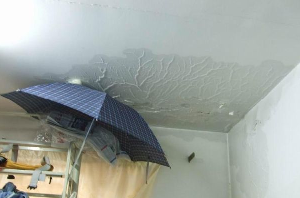 楼上漏水耍无赖怎么办，楼下处理有绝招