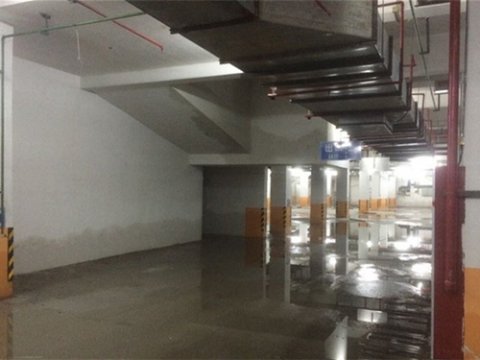 郑开大道12大街某地下停车场防水堵漏施工案例