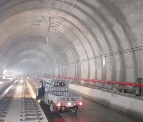 青岛新机场隧道注浆堵漏工程