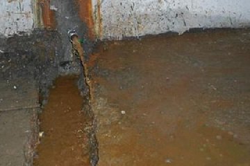 地下室后浇带渗漏如何预防及措施（地下室后浇带渗水）