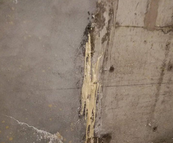 地下车库顶板防水施工方案，楼板龟裂渗水处理措施